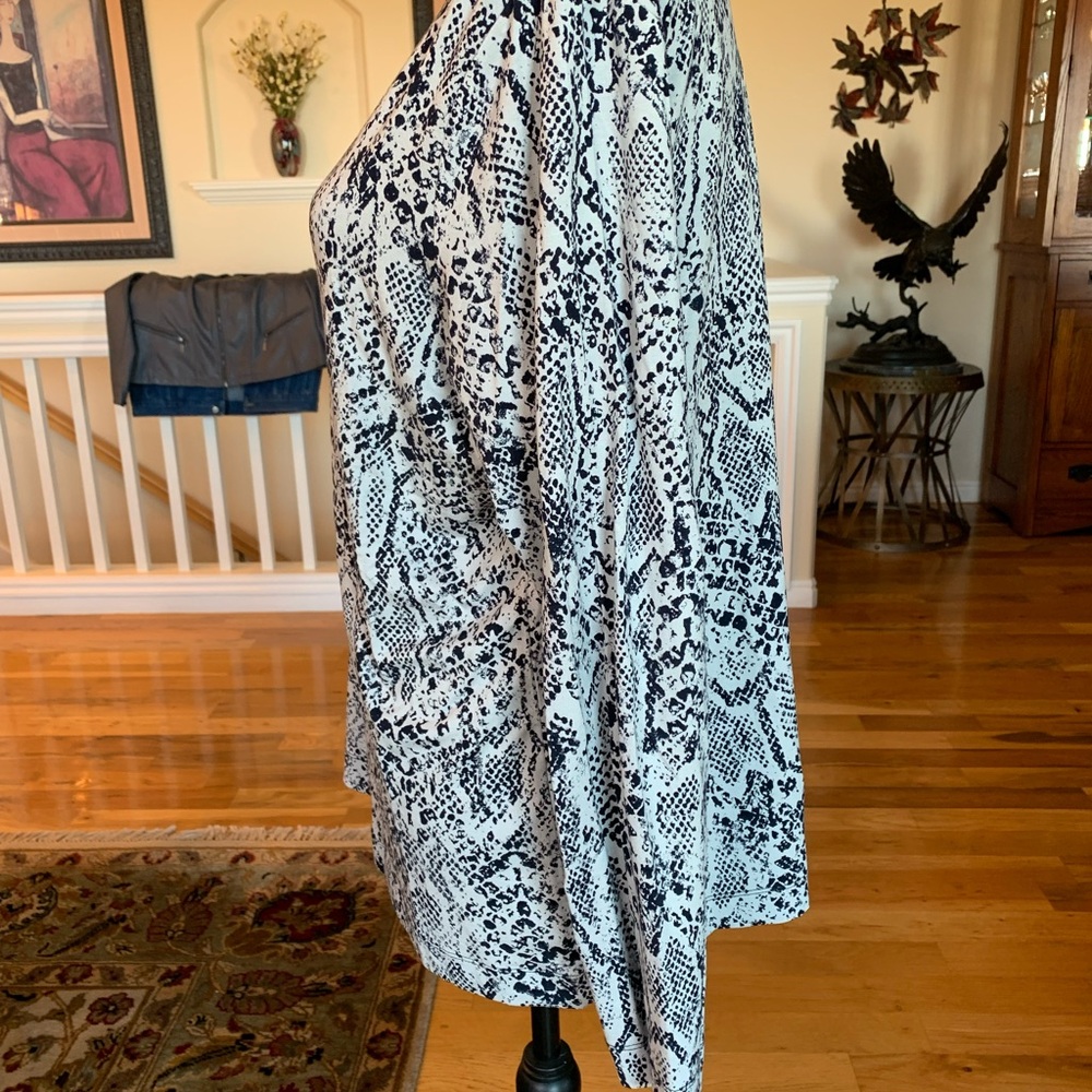 Chico's Black and White Snakeskin Long Sleeve Top - Picture 2 of 8